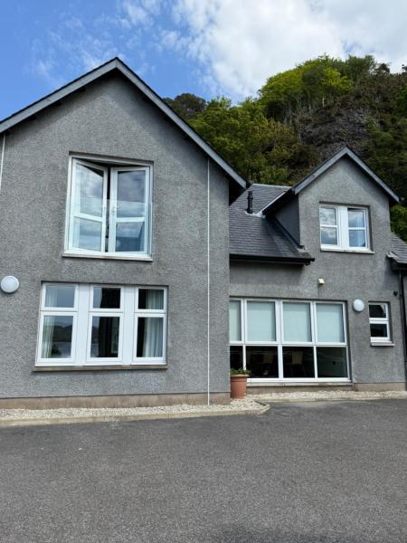 På billedet ses objektet Oban House House beliggende i byen Oban.