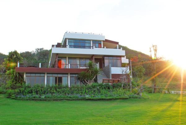 På billedet ses objektet The Belmont Khao Yai Private Mansion beliggende i byen Pak Chong.
