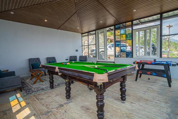 Echo By The Lakes Pet-friendly Retreat by the Lake With Game Zone & Garden photo 9