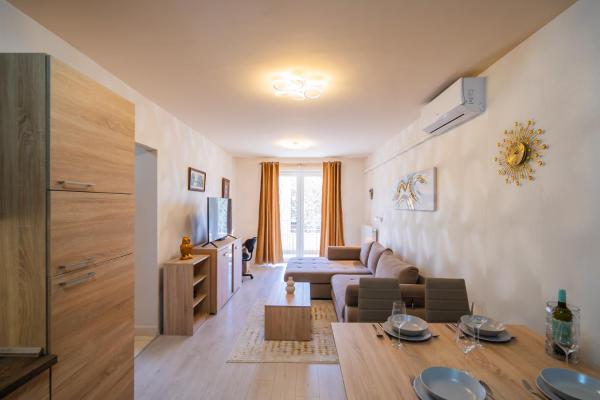 MyFlat Club 218 Diamond Wellness Apartment, Шиофок