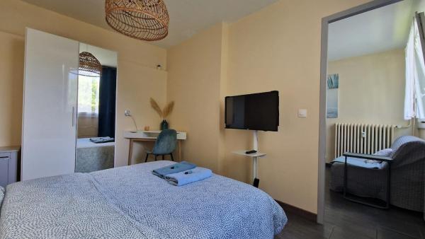 Essentiel et Intemporel Lyon 8 Appartement Confort avec Chambre Parking et Fibre, Лион