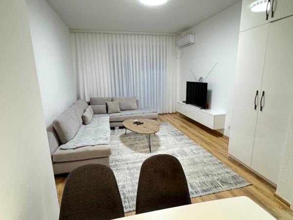 Na foto é possível ver o objeto ANI apartment 1 localizado na cidade de Ulcinj.