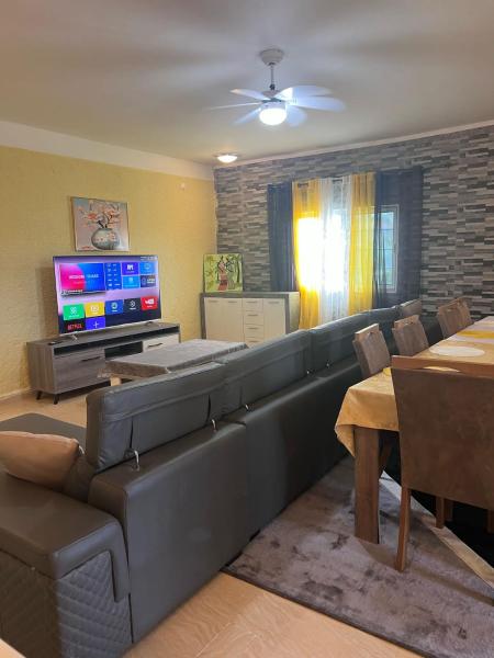 Kuvassa näkyy kohde Maison Salim, joka sijaitsee kaupungissa Mtsangadoua.