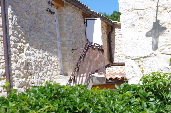 A la foto es mostra l'objecte La Ferme d'Estafinette situat a la ciutat de Redortiers.