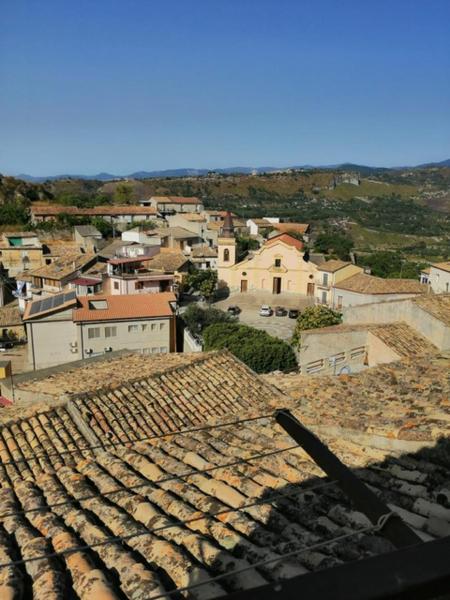 Nella foto è visibile l'oggetto La Casetta di Maria situato nella città di Ciminà.