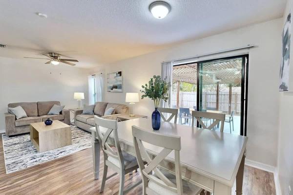 På bildet vises objektet Brooksville Retreat! 3 Bed, 2 Bath! som ligger i byen Brooksville.