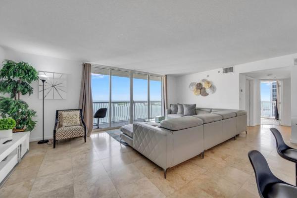 Panoramic 2br Bay-view In Brickell With Parking - Miami
