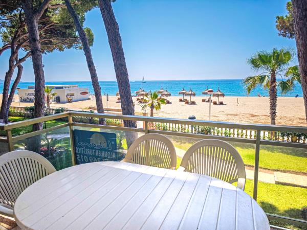 Na fotografii je vidět objekt Versalles C 1 1 - ONLY FAMILIES nacházející se ve městě Cambrils.