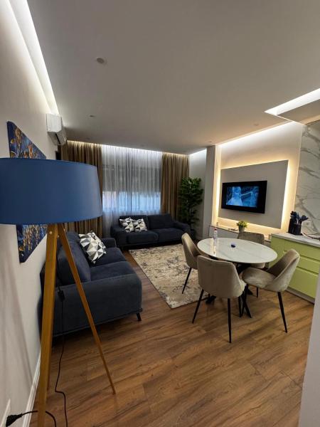 Kristal View, Tirana