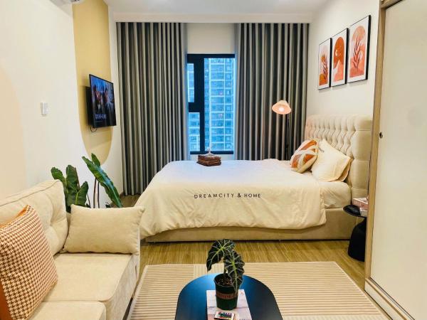 Na foto é possível ver o objeto SUNNY HIDEOUT APARTMENT - Soft Queen Bed & Zen Garden, SA5 Vinhomes Smart, Ha Noi - Mochie Homestay localizado na cidade de Phú Thú.