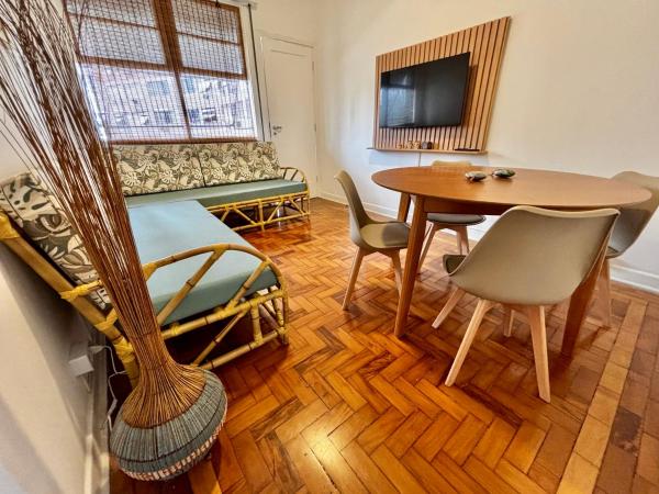 A la foto es mostra l'objecte Santos Praia Gonzaga Varanda Cinematográfica - Melhor localização do Bairro situat a la ciutat de Santos.