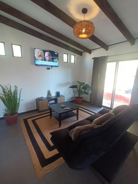 A la foto es mostra l'objecte SirenaHouse, Casa a metros del Mar situat a la ciutat de Cauquenes.