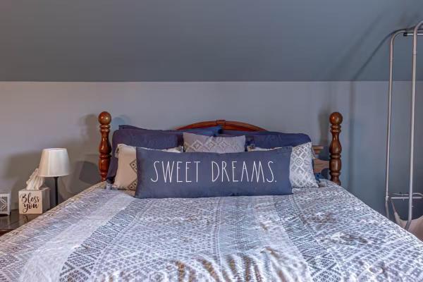 Over Garage Apartment Studio - Gastonia, NC