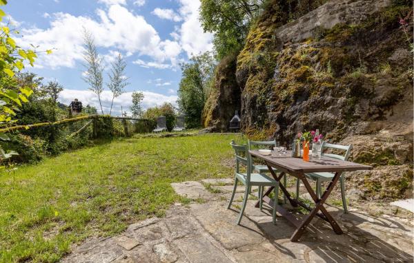 På billedet ses objektet Beautiful Home In Sambuca With Wifi beliggende i byen Vitoio.