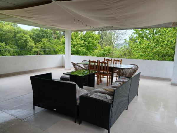 A la foto es mostra l'objecte Casa Pucho situat a la ciutat de Castroverde.