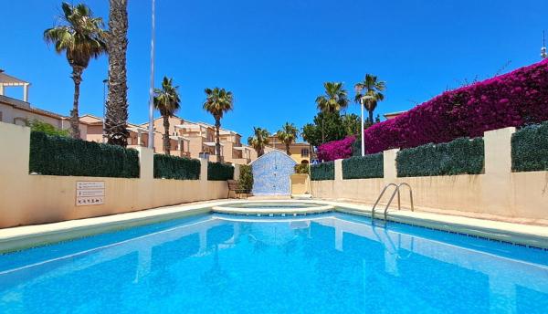 På billedet ses objektet C' Donat - Apartamento con Piscina Playa del Arenal beliggende i byen Jávea.