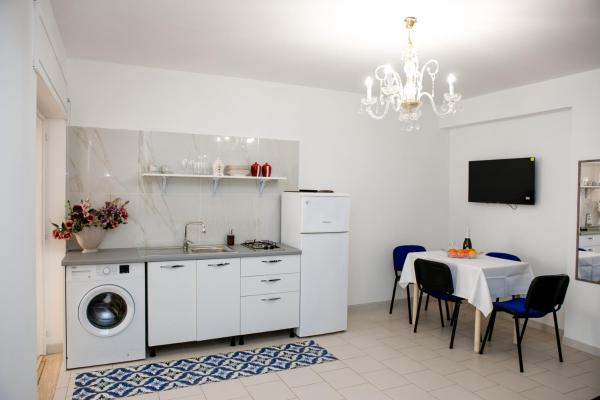 Na zdjęciu widoczny jest obiekt Appartamento Centrale Scalea położony w mieście Scalea.