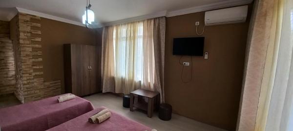 A la foto es mostra l'objecte Villa Georgiano situat a la ciutat de Kobuleti.