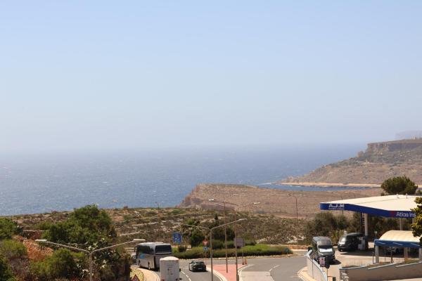 På billedet ses objektet Sunset and Seaview Apartment No 3 beliggende i byen Ix-Xagħra l-Ħamra.