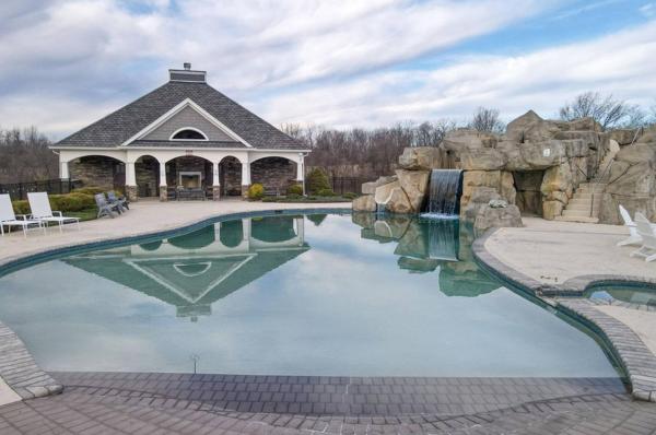 A la foto es mostra l'objecte The Bluegrass Grand Estate: Bourbon Trail Luxury situat a la ciutat de Bardstown.