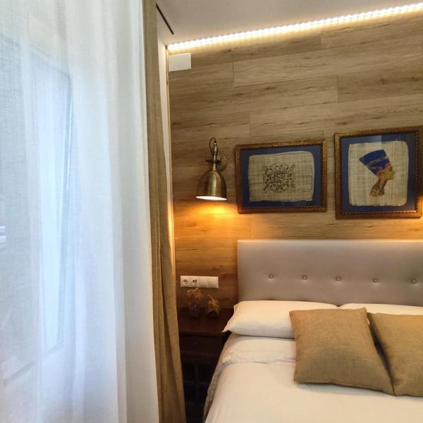 9 Private rooms, Barcelone