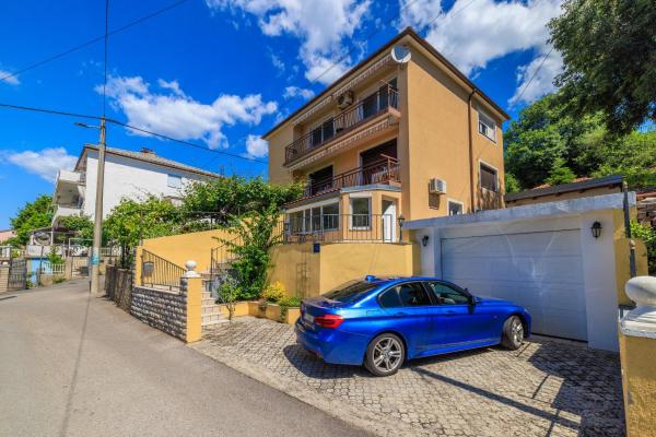 Apartment Car - Jadranovo