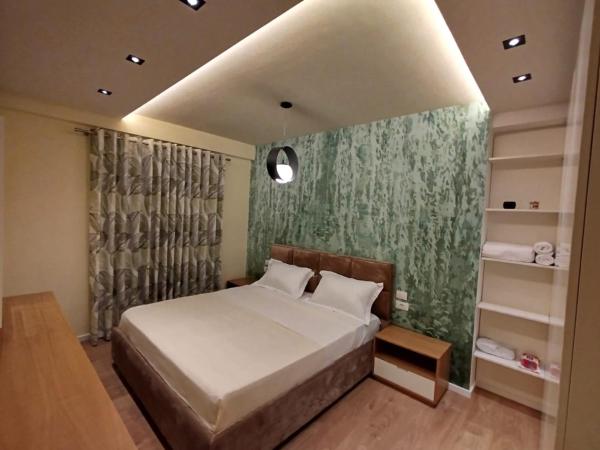 Lemon center apartment Tirana self check in, Tirana