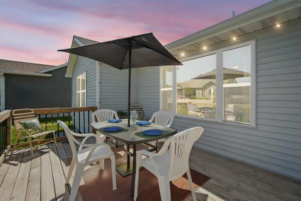 Na foto é possível ver o objeto Covered Bridge Haven localizado na cidade de Stuart.