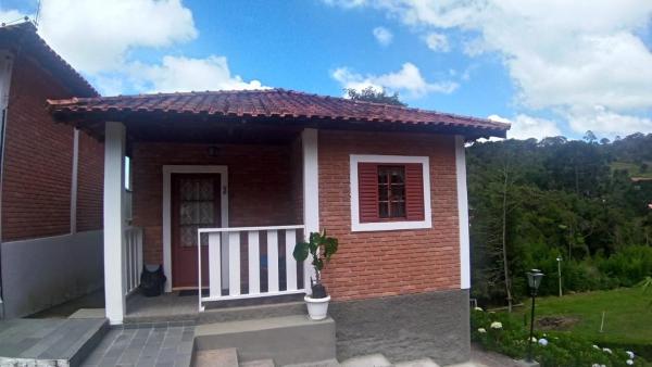 写真にはクーニャ市にあるPousada Pedacinho do Ceu- chalé 1が写っています。