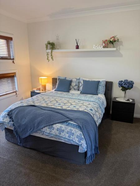 The photo shows the Easy living BnB in Kilmore located in the city of Broadford.
