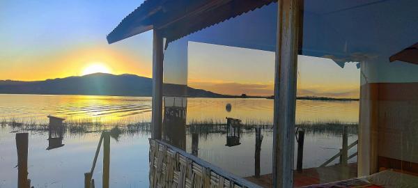 På billedet ses objektet Titicaca Atrion Uros beliggende i byen Chucuito.