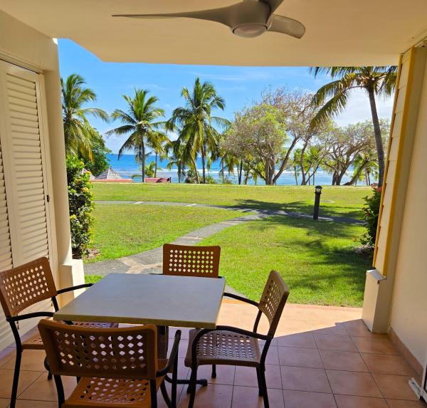Auf dem Foto ist das Objekt Studios Angoreva vue mer - côté plage ou jardin - Village vacances - Sainte-Anne Guadeloupe in der Stadt Courcelles zu sehen.
