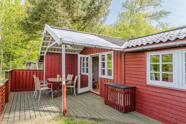 A la foto es mostra l'objecte Bedstefars lille skovhus situat a la ciutat de Hjørring.
