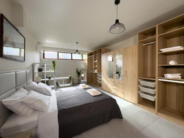 Lumelia Mansion Your Sunny Garden Stay - Kalamata