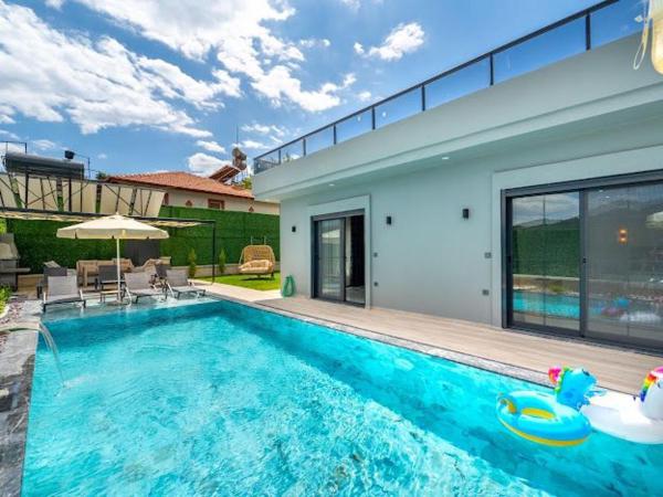 På billedet ses objektet Villa Sel beliggende i byen Fethiye.