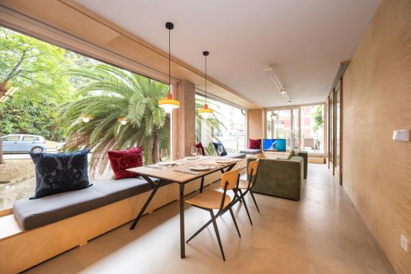På billedet ses objektet Casa Palmera beliggende i byen Santander.