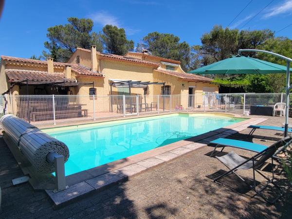 Nella foto è visibile l'oggetto Studio calme proche Aix & mer situato nella città di Gardanne.