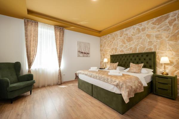 照片显示了位于Split市的Luxury Rooms Floramye物件。