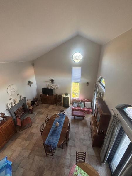 På billedet ses objektet B&B Il Papavero beliggende i byen Montebello.
