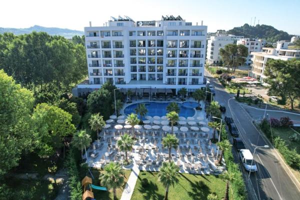 På bildet vises objektet Delight Hotel & SPA som ligger i byen Golem.