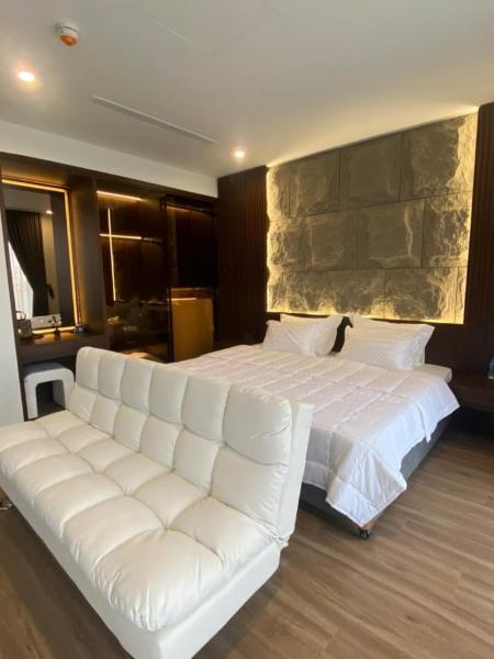 Nella foto è visibile l'oggetto Tòa nhà IBIZA, Khu nghỉ dưỡng Flamingo Hải Tiến, Hoàng Trường, Hoằng Hóa, Thanh hóa situato nella città di Gò Ba Quần.