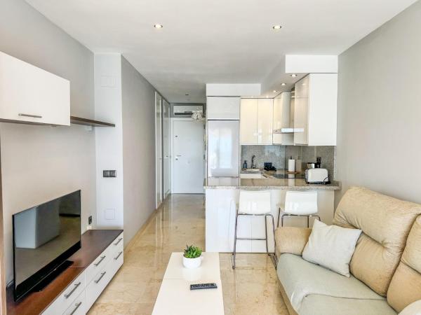 Fotografie 1: Studio on Bajondillo Beach with Sea Views