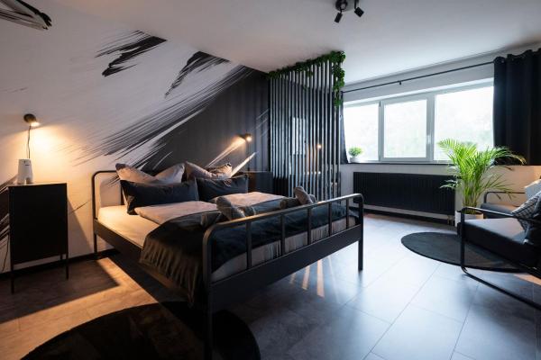 A la foto es mostra l'objecte Black & White Apartment - Balkon, Netflix, Nespresso, Zentral, Messe situat a la ciutat de Chemnitz.