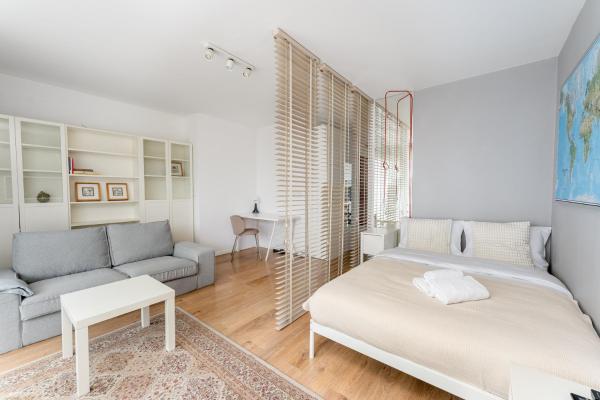 På billedet ses objektet Lindego Park Comfy Studio by BookingHost beliggende i byen Rząska.