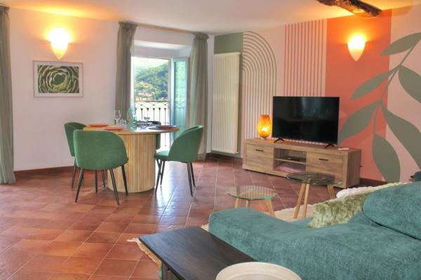 På billedet ses objektet Lakefront 1BR Lake Garden Access beliggende i byen Cima.