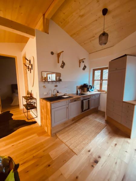A la foto es mostra l'objecte Gästehäuschen mit Kamin situat a la ciutat de Gauting.
