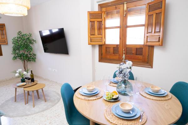 A la foto es mostra l'objecte Piso con encanto andaluz situat a la ciutat de Antequera.