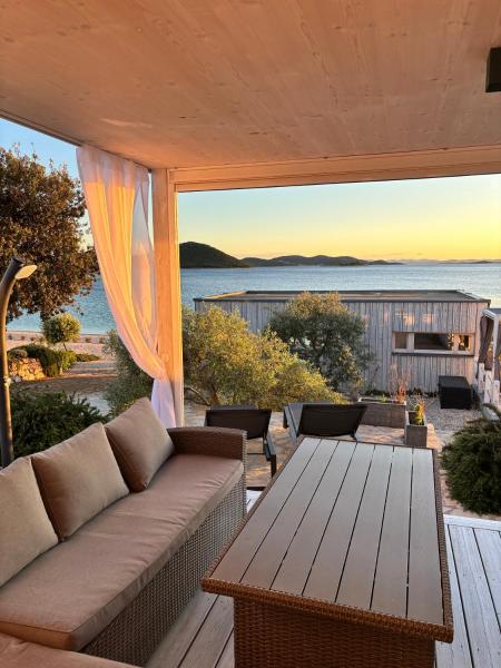 Buqez Villa Hajda 16 - Second Row Direct On The Beach - Murter