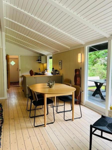 På bilden syns objektet Colourful Holiday Home Near St Sjørup Beach som ligger i staden Ørsted.