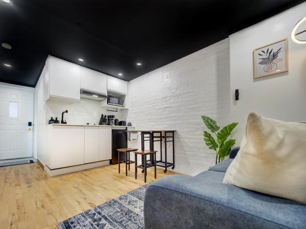 Stylish-24 1-Bedroom in HoMa Montreal, Montreal